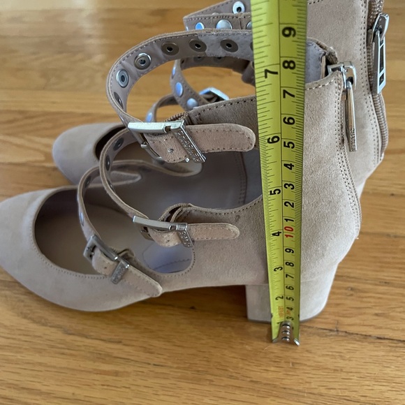 NWOT Charles David Size 8.5 Mary Jane Shoe. - Picture 10 of 11